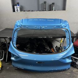 2021-2022-2023-2024-2025 CHEVROLET TRAILBLAZER LIFTGATE OEM USED #9075