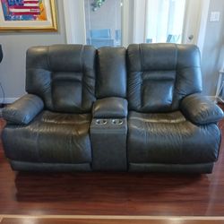 Reclining Love Seat and Chair