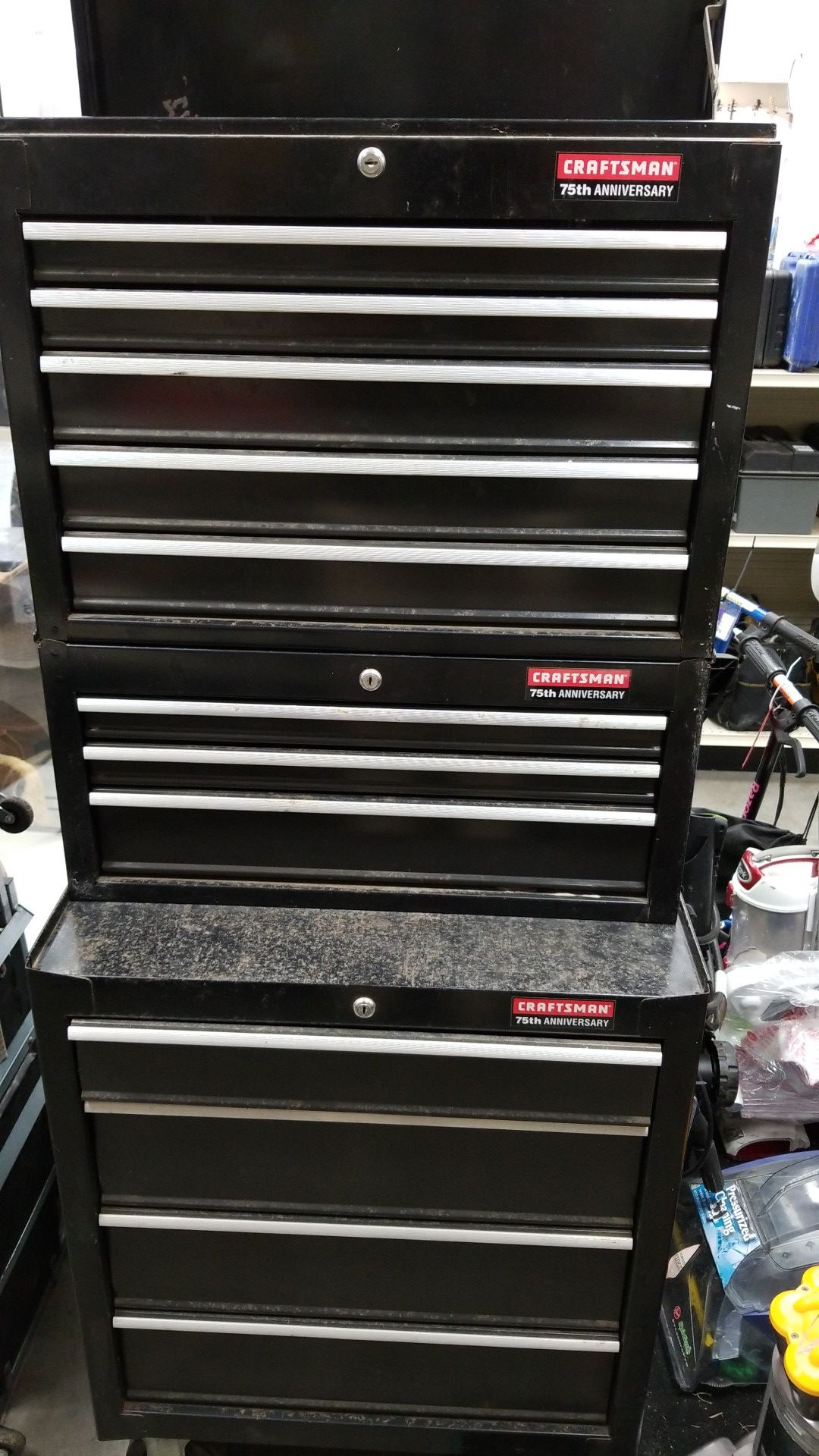 Rolling tool box with drawers