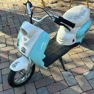 Surge girls 24V city scooter teal blue by Dynacraft Model 8801-29 -