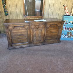 American Of Martinsville Bedroom Set