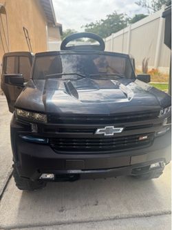 Kidzone 12v battery powered Chevy Silverado truck