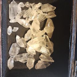 30 Quartz Crystals 