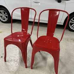  Chairs 