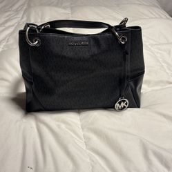 Micheal Kors Shoulder Bag