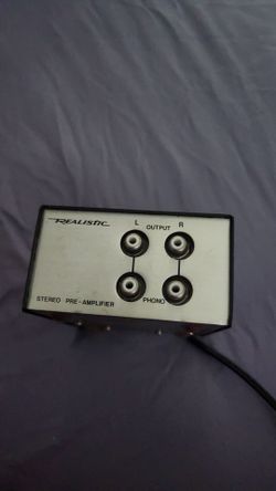 Realistic stereo pre-amplifer