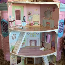 Girls Doll House