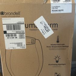NEW! Brondell Heated Toilet Seat. White/round