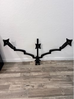 Vivo Triple Monitor mount