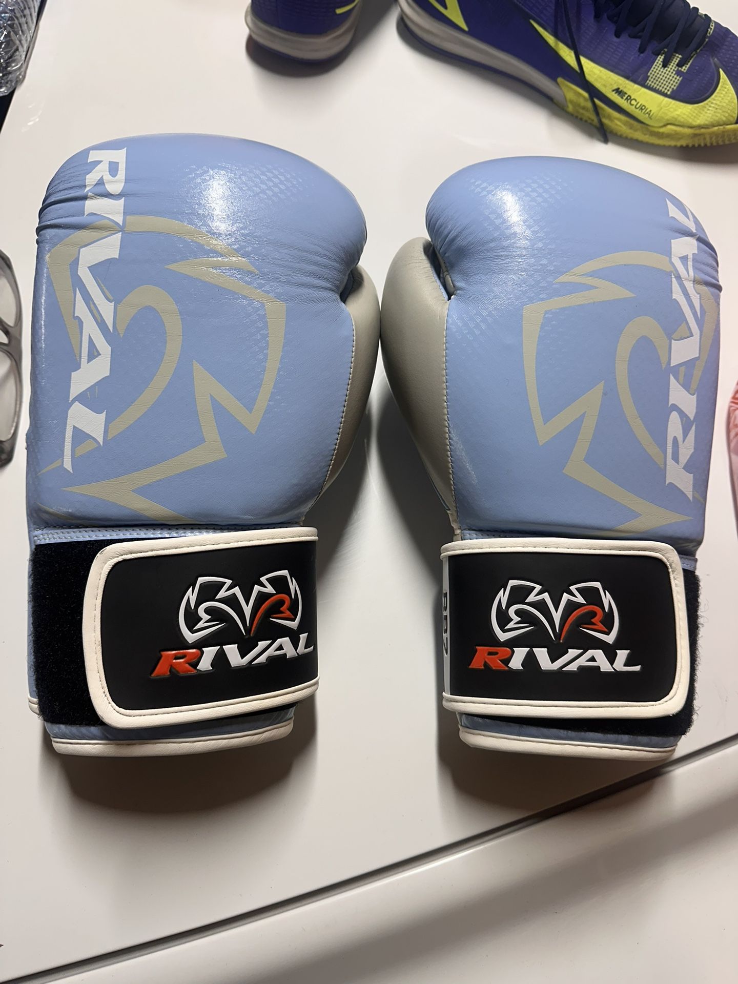 Rival bag gloves