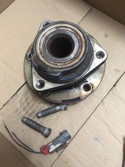 REAR wheel hub / bearing Corvette