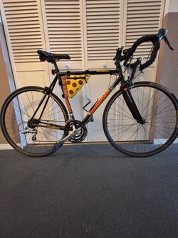 Tommaso 9-Speed Road Bike - Italian style, smooth Performance, Ready to Ride!