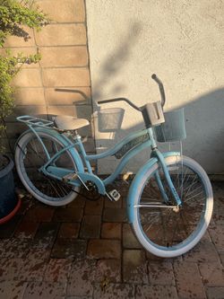 Huffy Nel Lusso Women's Cruiser Bike
