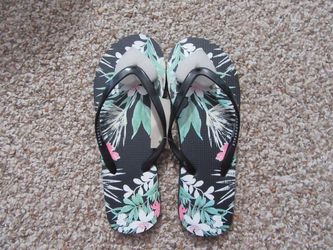 NWT Women's Aeropostale Flip Flops Navy Blue Size 6