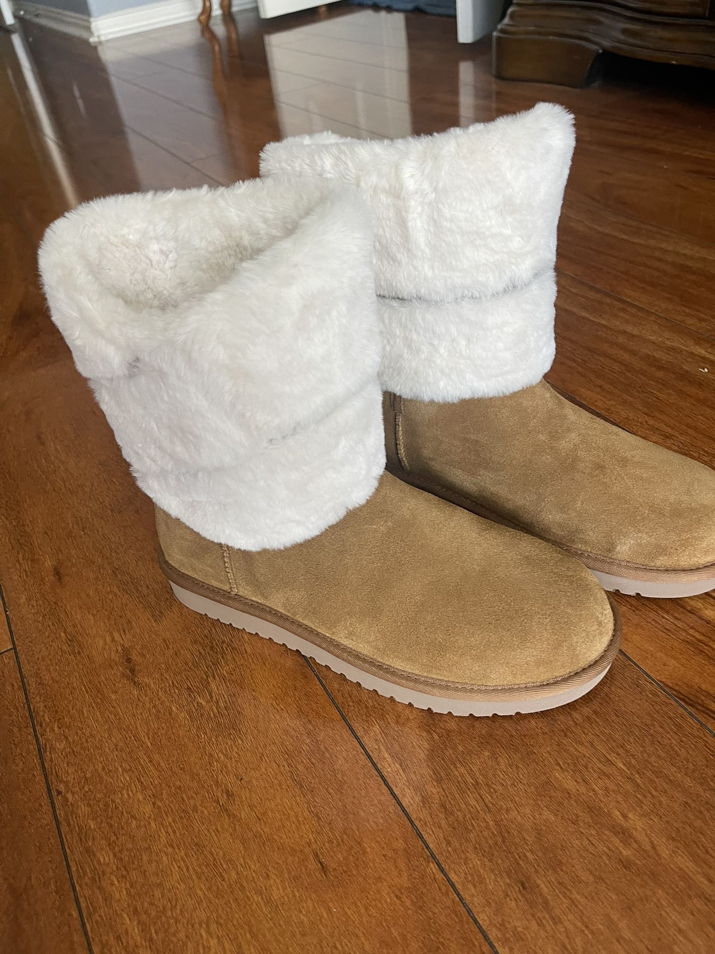 KOOLABURRA BY UGG BOOTS NEW SIZE 7