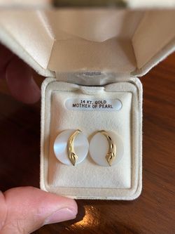 14kt Gold Mother of Pearl Earrings