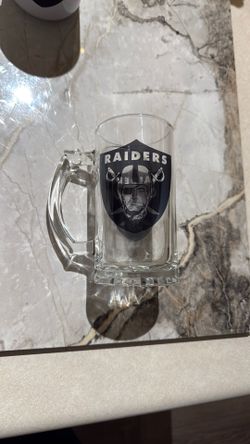Raiders Glass Stein