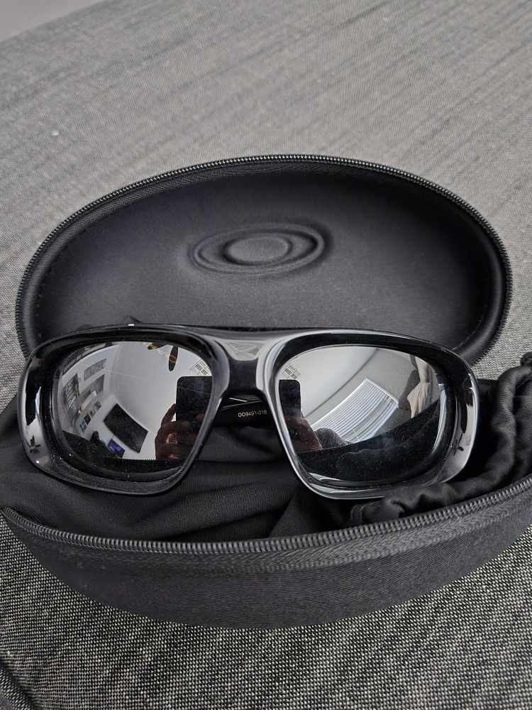 Belleville Oakley Sunglasses