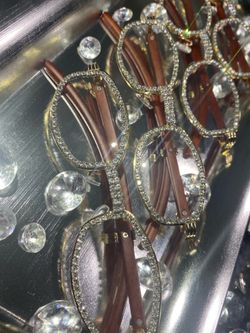 Millionaire Celebrity Glasses “Look Like Money” One (1) Unisex wooden frame with sparkling lab, diamond ice trim. Comes with a white protective case f
