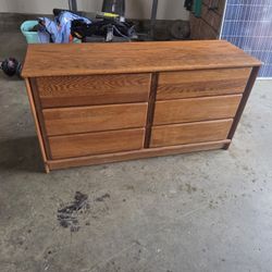 6 Drawers  Dresser  Along With Two  2 Bed Side Dressers