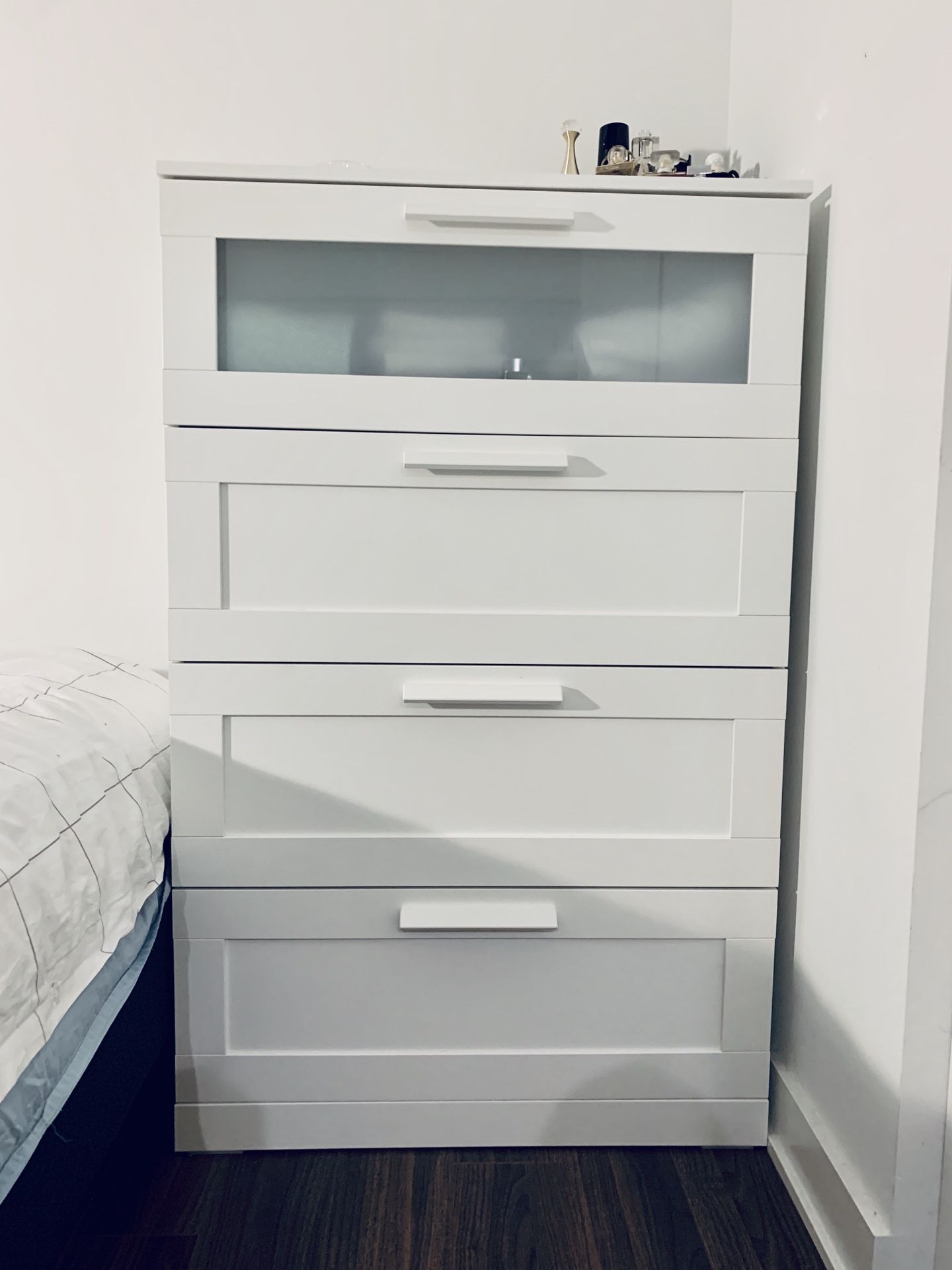 Dresser 4-drawers White with frosted glass/ Ikea Brimnes / 30 3/4x48 7/8”