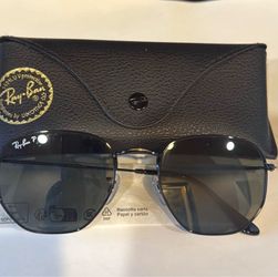 Ray-Ban Polarized Sunglasses with Case