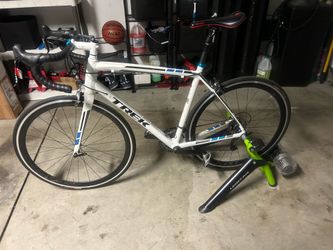 2013 Trek Madone 2.1 - 56cm