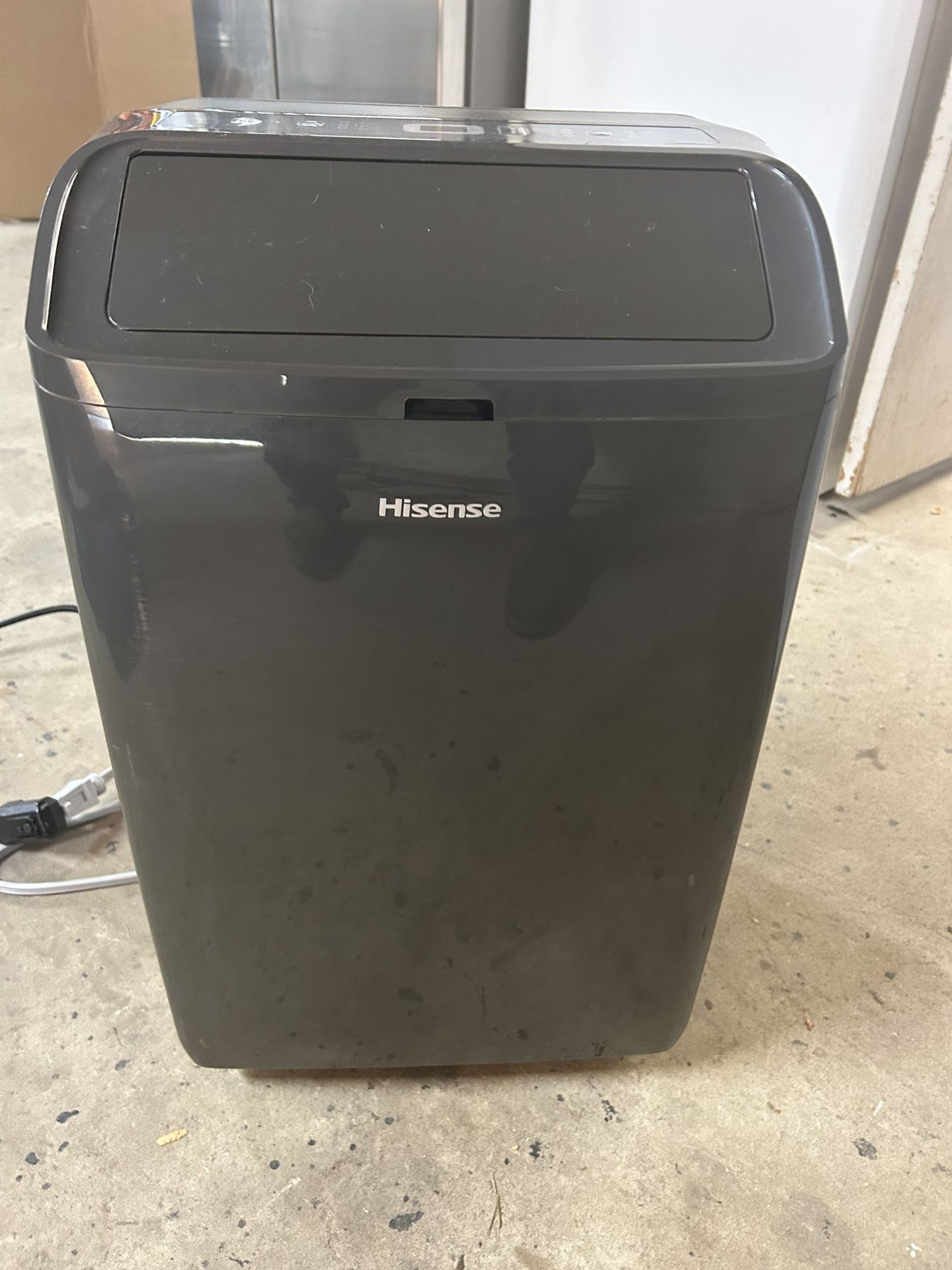 PORTABLE AIR CONDITIONER 