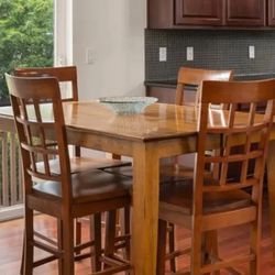 Casual Kitchen Table And Chairs