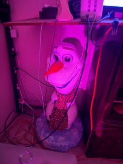 DISNEY4 ft. Animated LED Holiday Olaf A7