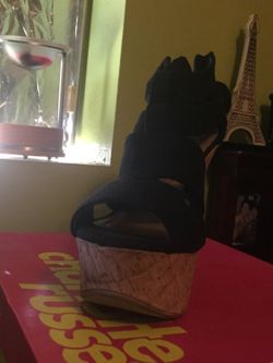 Shoe