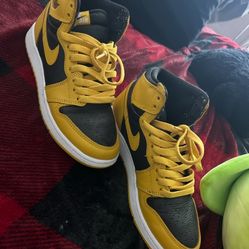 Jordan Retro 1 Pollen