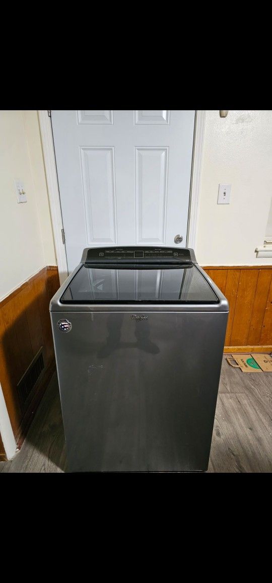 WHIRLPOOL STAINLESS STEEL WASHER XL CAPACITY GOOD WORKING CONDITION