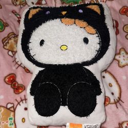 Hello kitty Pillow $25