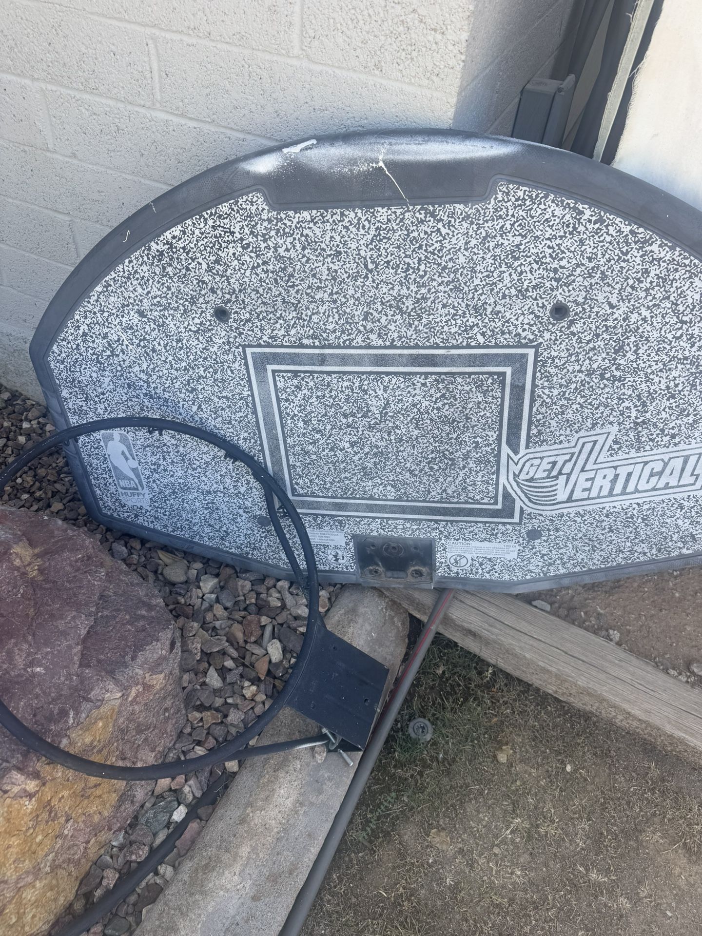  Huffy Wall Mount Basketball Hoop 