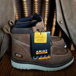 New Ariat Work Boots Size 6B