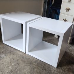 2 White Square Floating Shelves