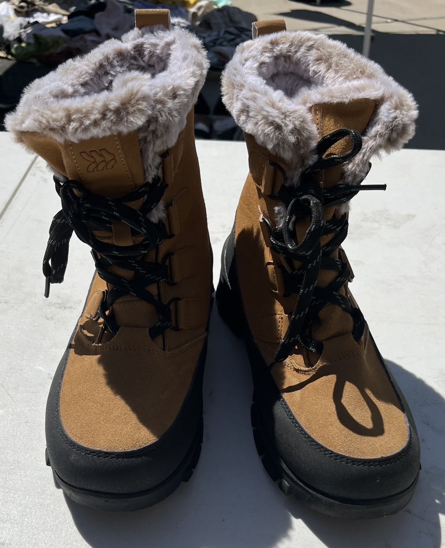 Women’s Waterproof Boots 8w