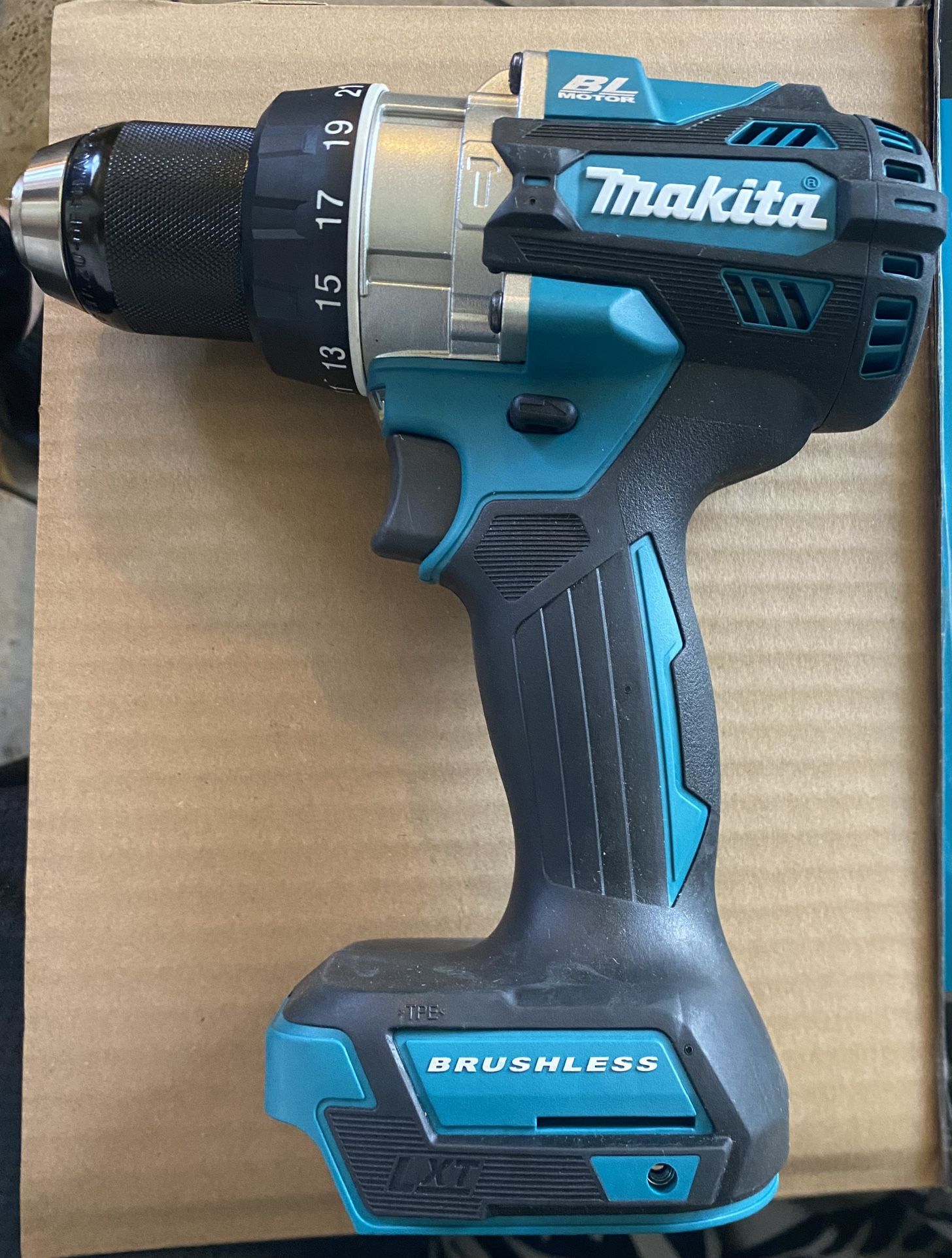 Makita 18V Lithium-Ion Brushless 1/2 In. Cordless Hammer Driver Drill (Tool Only