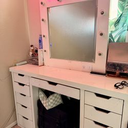 Makeup Vanity 