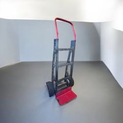 Milwaukee Flow Back Hand Truck 600 lb

