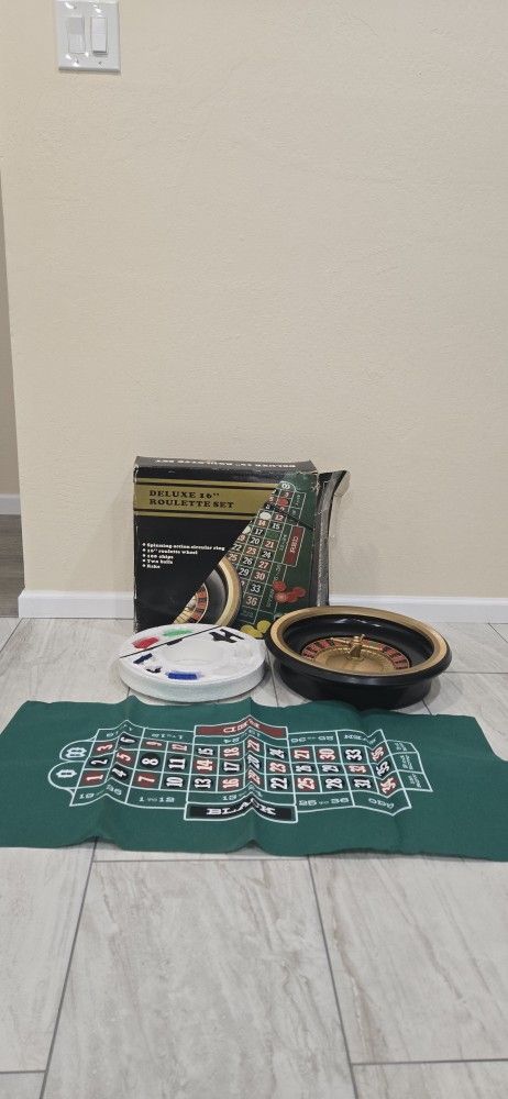 Casino Game Deluxe 16" Roulette Set