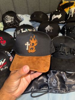 BARBAS “B CROSS”  HAT