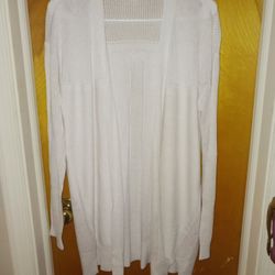 Gorgeous Ladies Size Medium Cardigan 