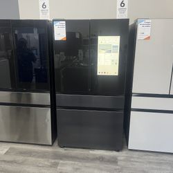 Samsung - BESPOKE 29 cu. ft. 4-Door French Door Smart Refrigerator with Family Hub - Charcoal Glass & Matte Black steel 🖤