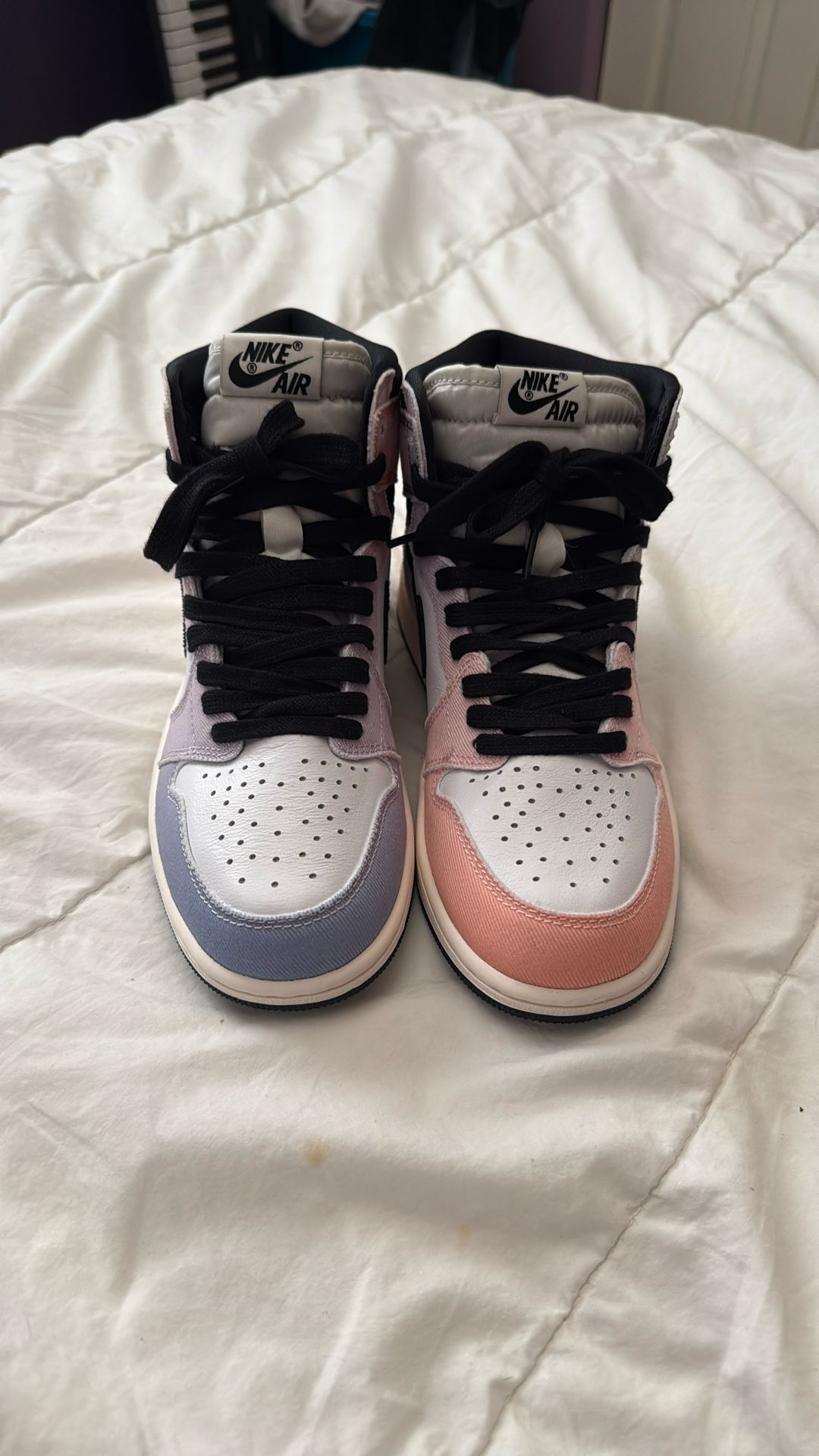 Jordan 1 Skyline