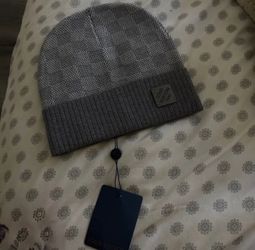 Louis Vuitton Néo Petit Damier Gray Beanie | New With Tags