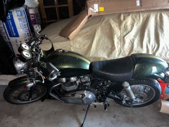 2015 triumph thruxton.