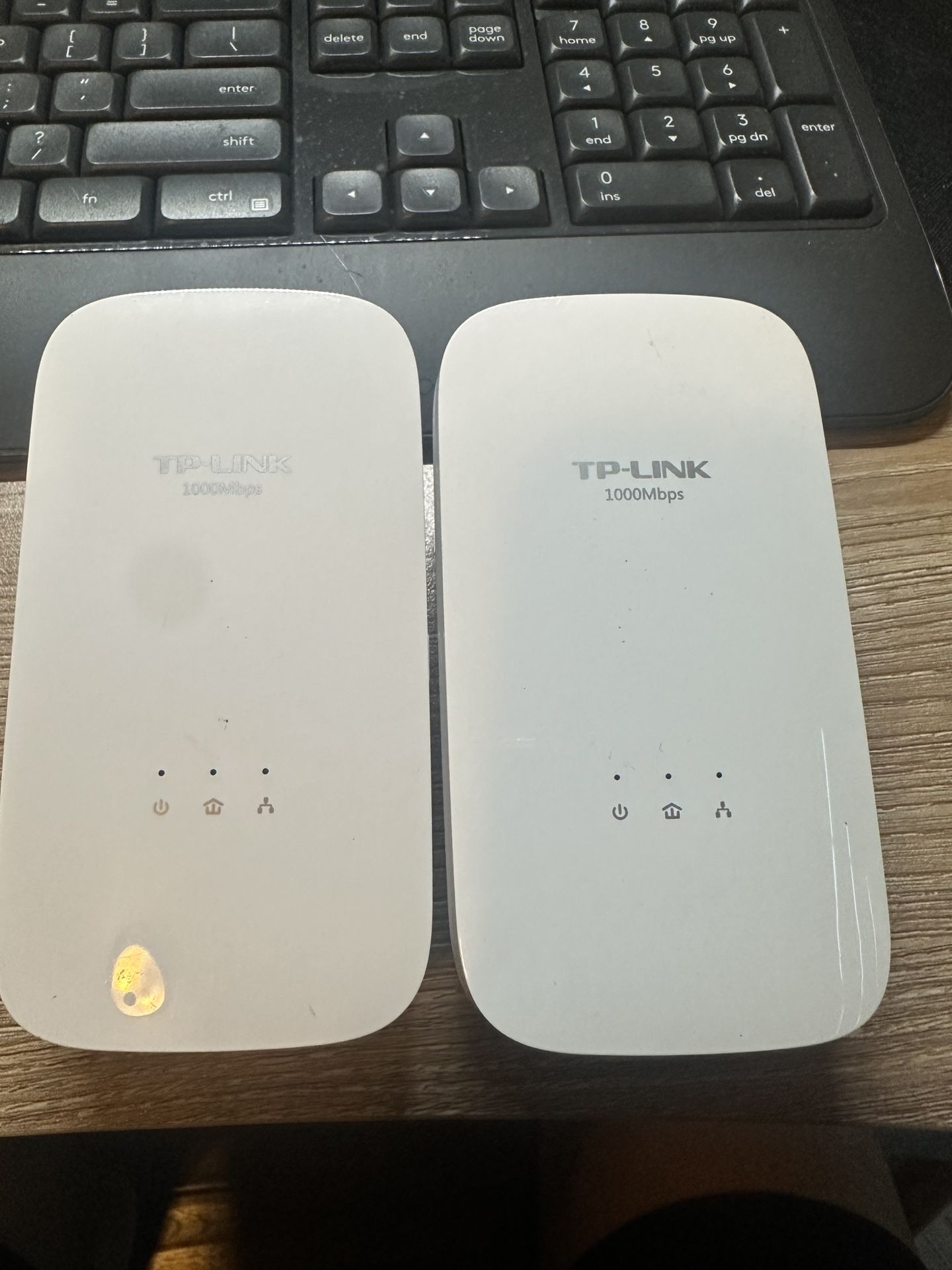 Tp-link  AV1000 Tl-pa7020 2 Port Gigabits Power line Adapter X2