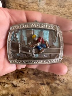 1986 vintage ironworker belt buckle